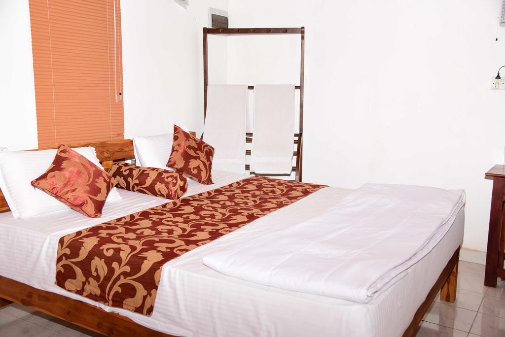 Indika Lake Resort Nuwarawewa East Quarto foto