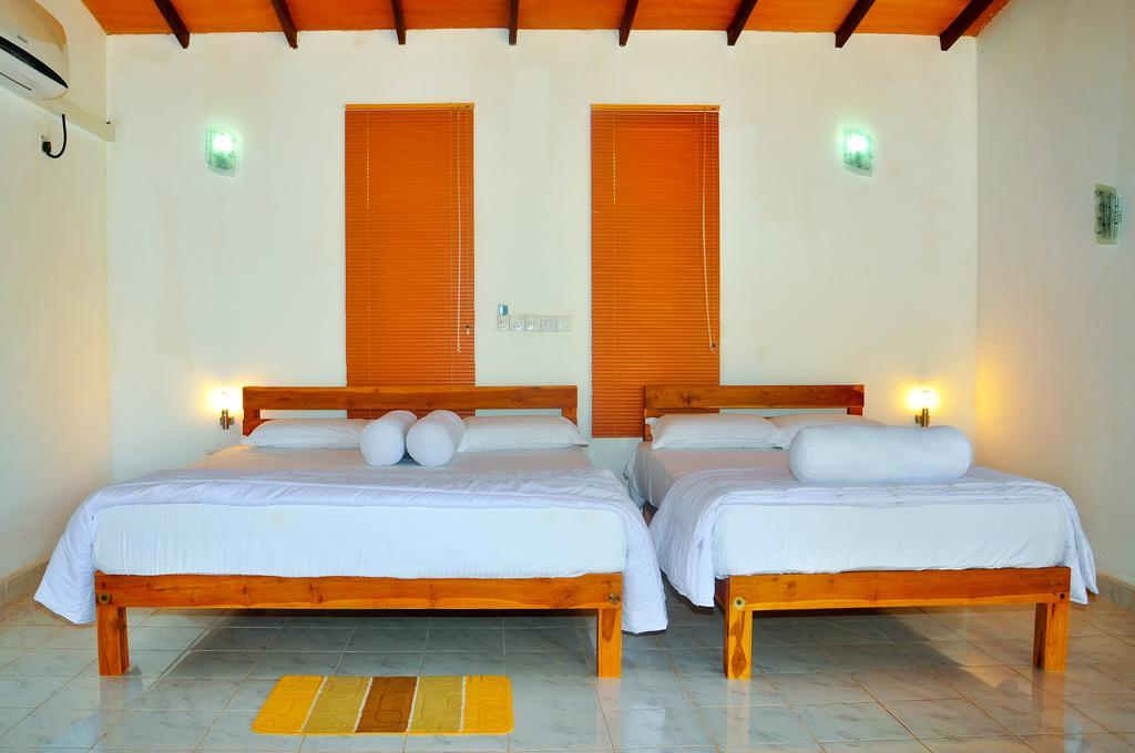 Indika Lake Resort Nuwarawewa East Quarto foto